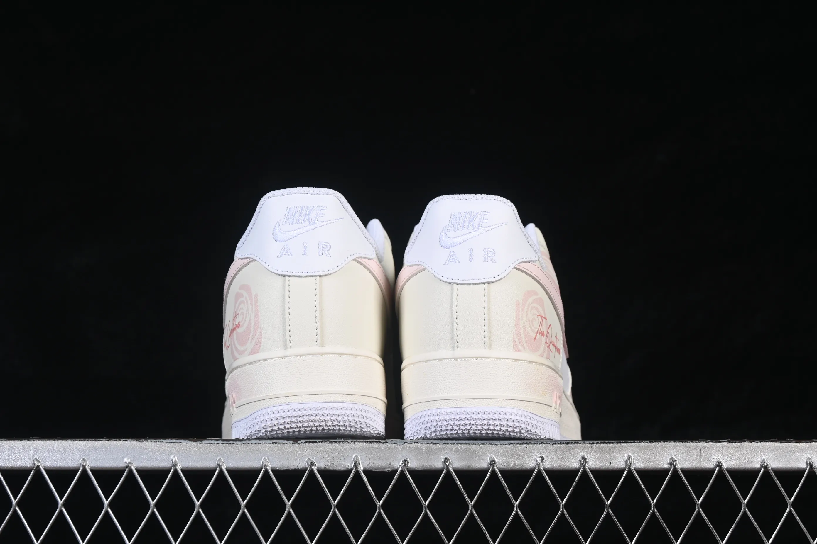 All categories Nk Air Force 1 Air Force series Nk Air Force 1 Low Air Force low-top Nike Air Force 1'07 Low Two-dimensional theme Rose Kiss Air Force 1 low-top casual sneakers ZH0316-150